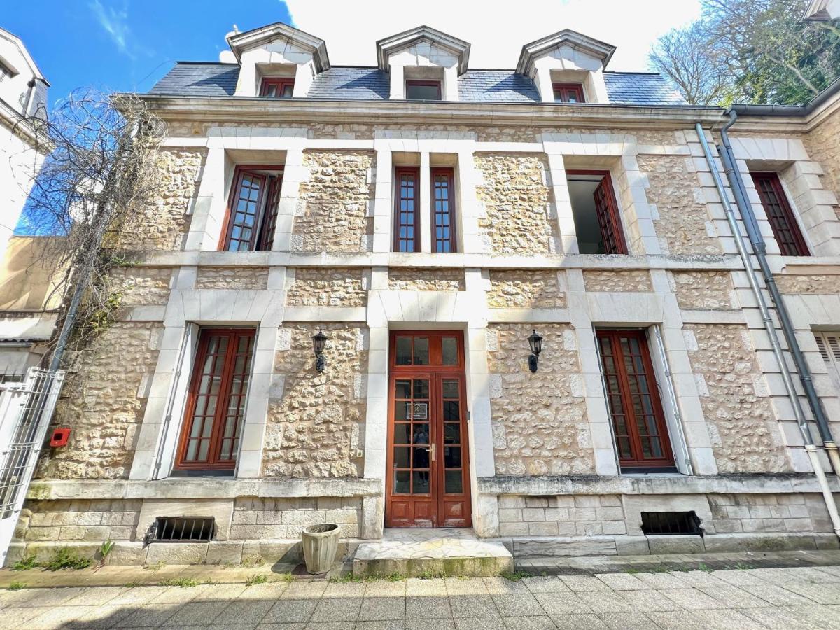Le Melusine , A 50m De La Gare De Apartment